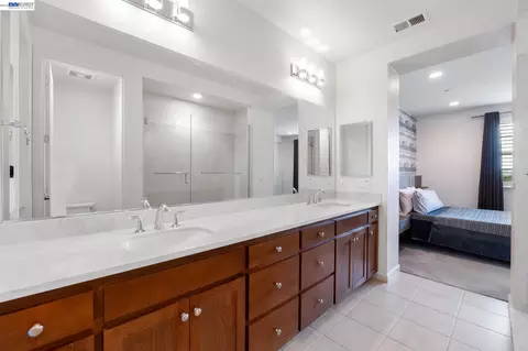Bath - 3832 Camino Loop, Dublin, CA 94568 photo 3 of 7