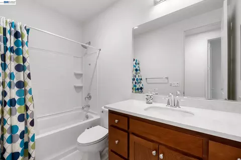 Bath - 3832 Camino Loop, Dublin, CA 94568 photo 6 of 7