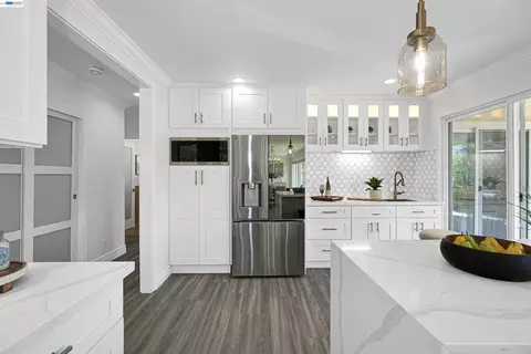 Kitchen - 27734 Fallen Leaf Ct, Hayward, CA 94542 photo 6 of 7