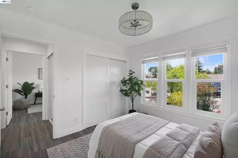 Bedroom - 27734 Fallen Leaf Ct, Hayward, CA 94542 photo 5 of 8