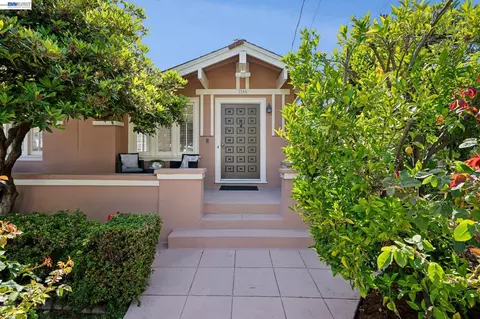 3244 Fernside Blvd, Alameda, CA 94501