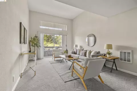 466 Crescent St #307, Oakland, CA 94610
