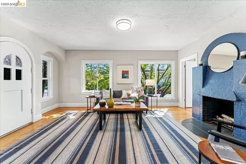 Living - 2144-2148 Curtis, Berkeley, CA 94702 photo 4 of 5
