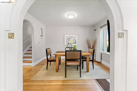 Dining - 2144-2148 Curtis, Berkeley, CA 94702 photo 4 of 5