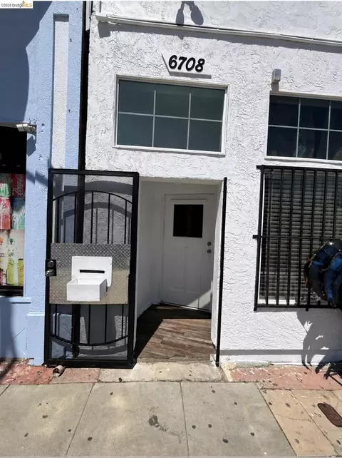 6708 International Blvd, Oakland, CA 94621