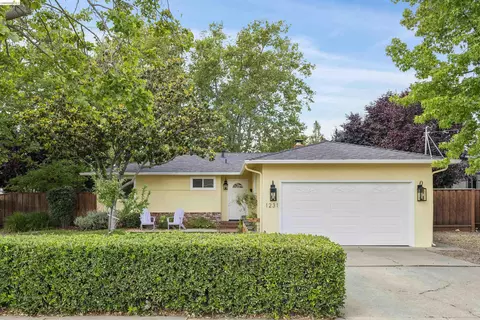 1231 Coventry Rd, Concord, CA 94518
