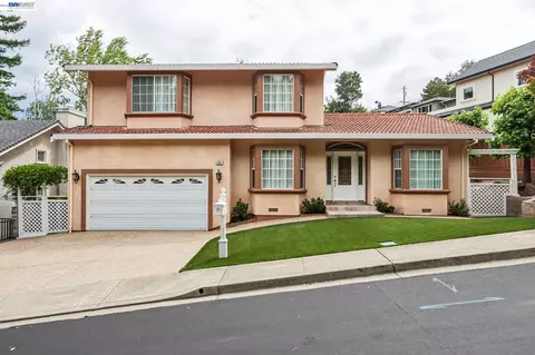 5305 Willow Glen Pl, Castro Valley, CA 94546