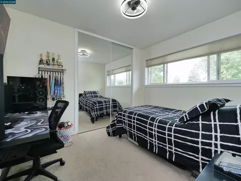 Bedroom - 2180 Geary Rd #20, Pleasant Hill, CA 94523 photo 3 of 4
