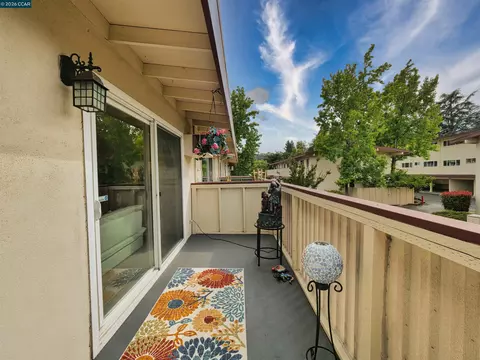 Exterior - 2180 Geary Rd #20, Pleasant Hill, CA 94523 photo 3 of 6