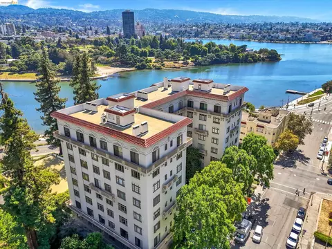 200 Lakeside Dr #801, Oakland, CA 94612