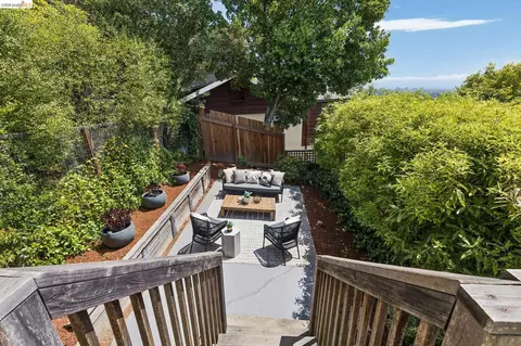 Exterior - 62 Arden Rd, Berkeley, CA 94704 photo 5 of 9