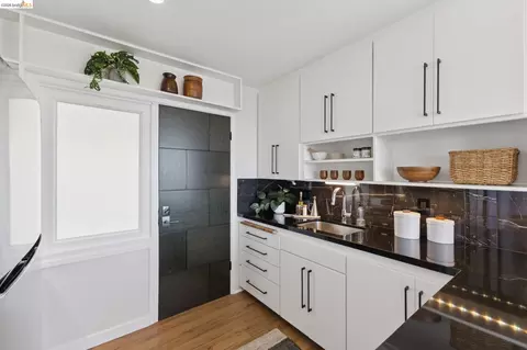 Kitchen - 62 Arden Rd, Berkeley, CA 94704 photo 3 of 5
