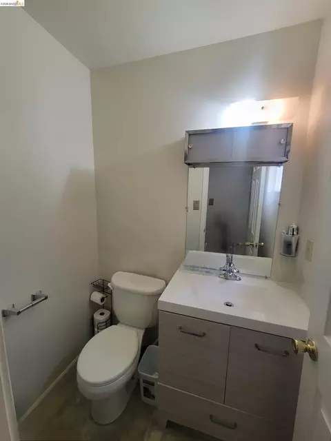 Bath - 3905 Clayton Rd #12, Concord, CA 94521 photo 1 of 2