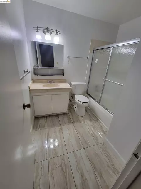 Bath - 3905 Clayton Rd #12, Concord, CA 94521 photo 2 of 2