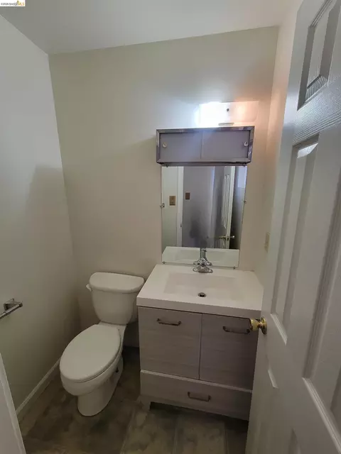 Bath - 3905 Clayton Rd #12, Concord, CA 94521 photo 1 of 2
