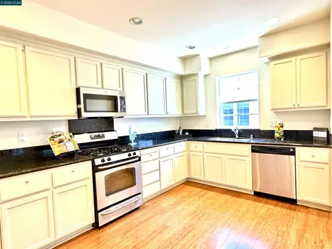 1810 Northshore Dr, Richmond, CA 94804