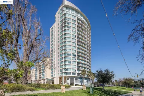 1 Lakeside Dr #1004, Oakland, CA 94612