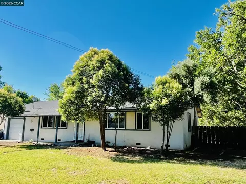 2085 Acwron Dr, Red Bluff, CA 96080 photo 1