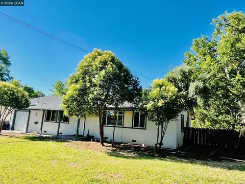 2085 Acwron Dr, Red Bluff, CA 96080