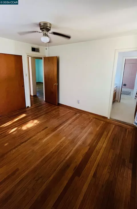 Bedroom - 2085 Acwron Dr, Red Bluff, CA 96080 photo 3 of 10