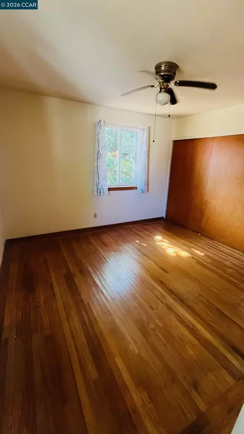 Bedroom - 2085 Acwron Dr, Red Bluff, CA 96080 photo 5 of 10
