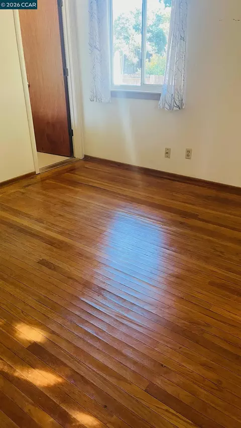 Bedroom - 2085 Acwron Dr, Red Bluff, CA 96080 photo 6 of 10