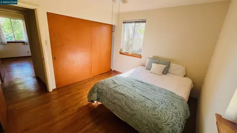 Bedroom - 2085 Acwron Dr, Red Bluff, CA 96080 photo 1 of 10
