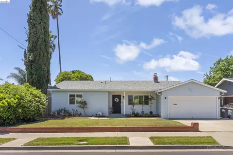 8044 Tamarack Dr, Dublin, CA 94568