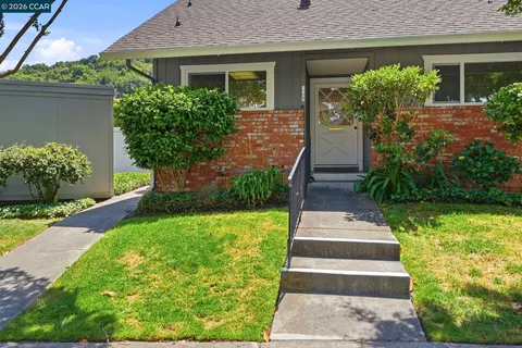 143 Miramonte Dr, Moraga, CA 94556