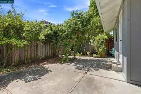 Exterior - 143 Miramonte Dr, Moraga, CA 94556 photo 2 of 10