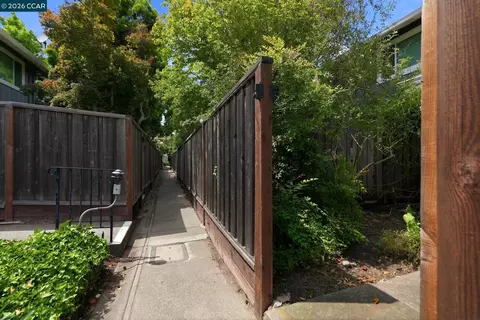 Exterior - 143 Miramonte Dr, Moraga, CA 94556 photo 5 of 10