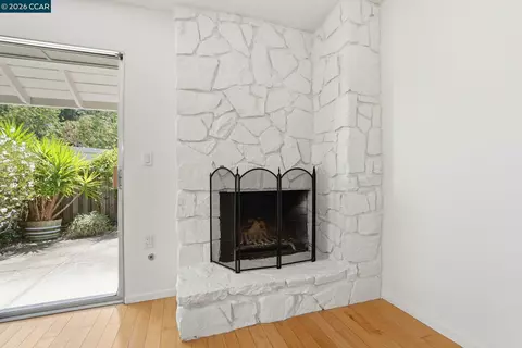Living - 143 Miramonte Dr, Moraga, CA 94556 photo 3 of 6