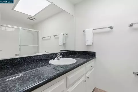 Bath - 143 Miramonte Dr, Moraga, CA 94556 photo 4 of 4