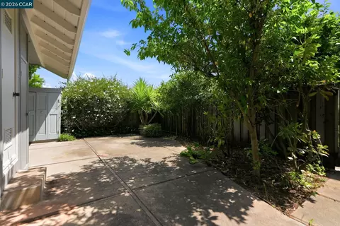 Exterior - 143 Miramonte Dr, Moraga, CA 94556 photo 3 of 10