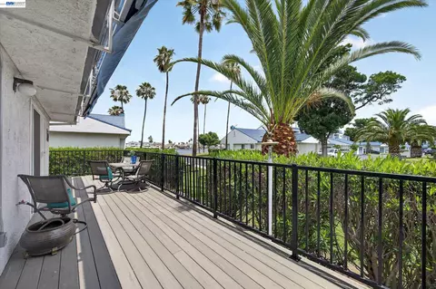 5679 Schooner Loop, Discovery Bay, CA 94505 photo 2