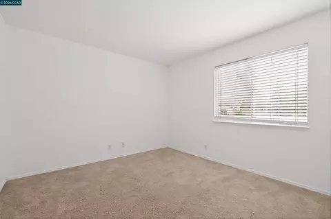 Bedroom - 124 Coralflower Ln, San Ramon, CA 94582 photo 4 of 5