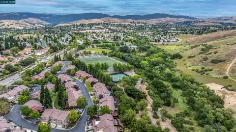 View/Area - 124 Coralflower Ln, San Ramon, CA 94582 photo 5 of 7