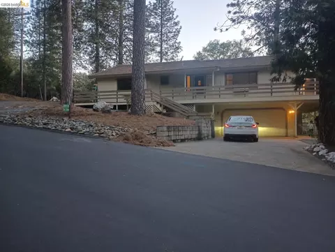 19733 Butler Way, Groveland, CA 95321