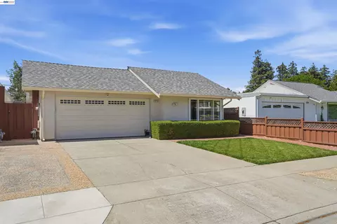 36719 Port Tidewood St, Newark, CA 94560