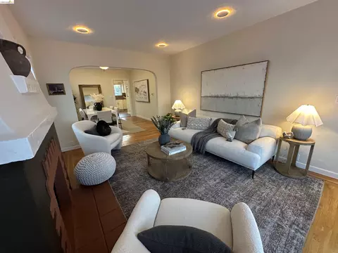 Living - 2426 West St, Berkeley, CA 94702 photo 3 of 5