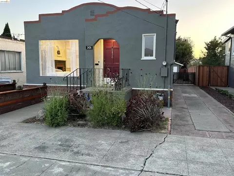 Exterior - 2426 West St, Berkeley, CA 94702 photo 2 of 8