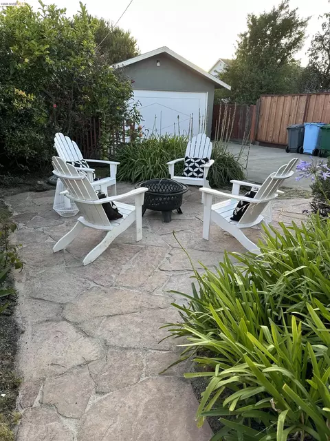 Exterior - 2426 West St, Berkeley, CA 94702 photo 5 of 8
