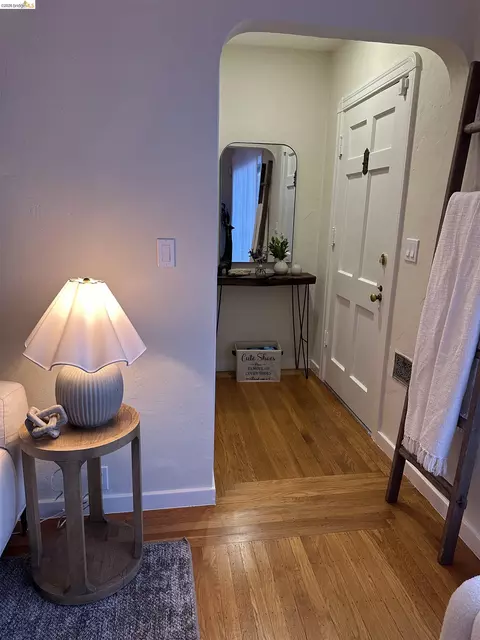 Entry Way - 2426 West St, Berkeley, CA 94702 photo 1 of 1