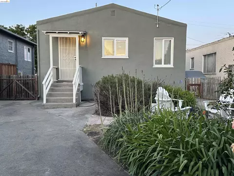 Exterior - 2426 West St, Berkeley, CA 94702 photo 8 of 8