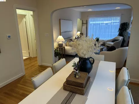 Dining - 2426 West St, Berkeley, CA 94702 photo 3 of 6
