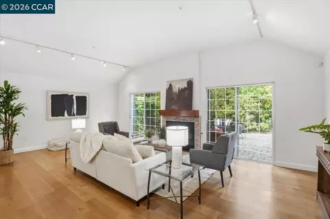 Living - 5209 Arden Way, Carmichael, CA 95608 photo 2 of 5