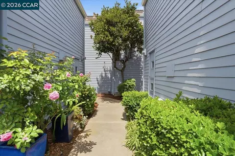 Exterior - 5209 Arden Way, Carmichael, CA 95608 photo 3 of 16