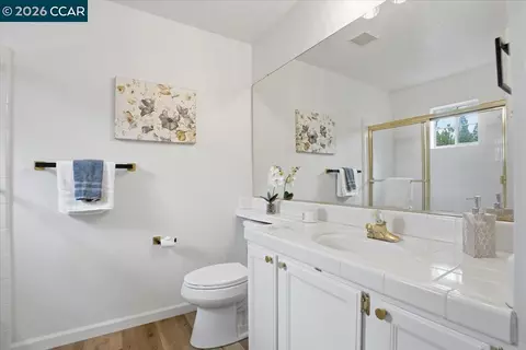 Bath - 5209 Arden Way, Carmichael, CA 95608 photo 3 of 9