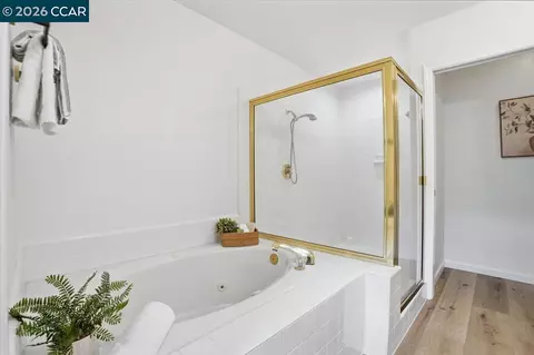 Bath - 5209 Arden Way, Carmichael, CA 95608 photo 7 of 9