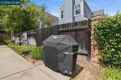 Exterior - 5209 Arden Way, Carmichael, CA 95608 photo 11 of 16